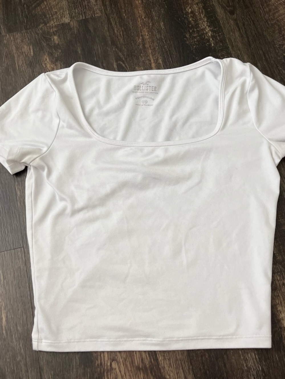 Hollister White Scoop Neck Short Sleeve Tee